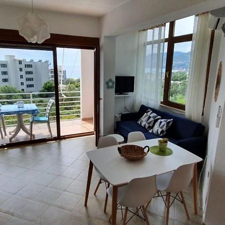 Seaview Apartment Borsh Luaran gambar