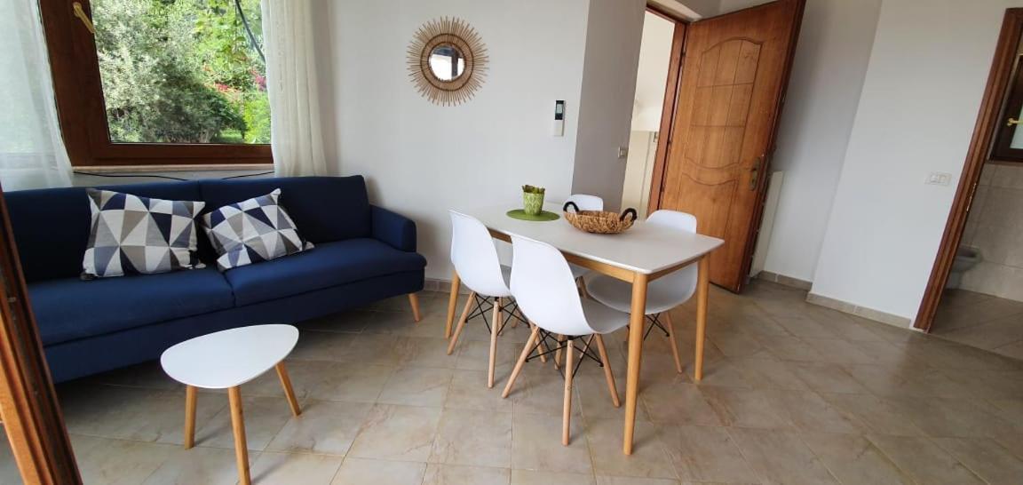 Seaview Apartment Borsh Luaran gambar