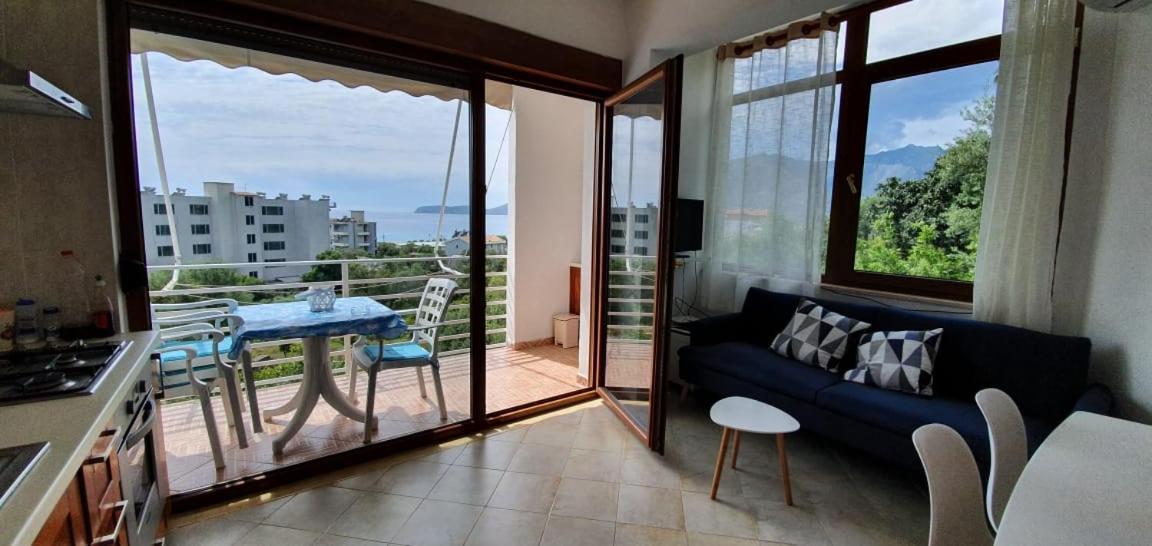 Seaview Apartment Borsh Luaran gambar